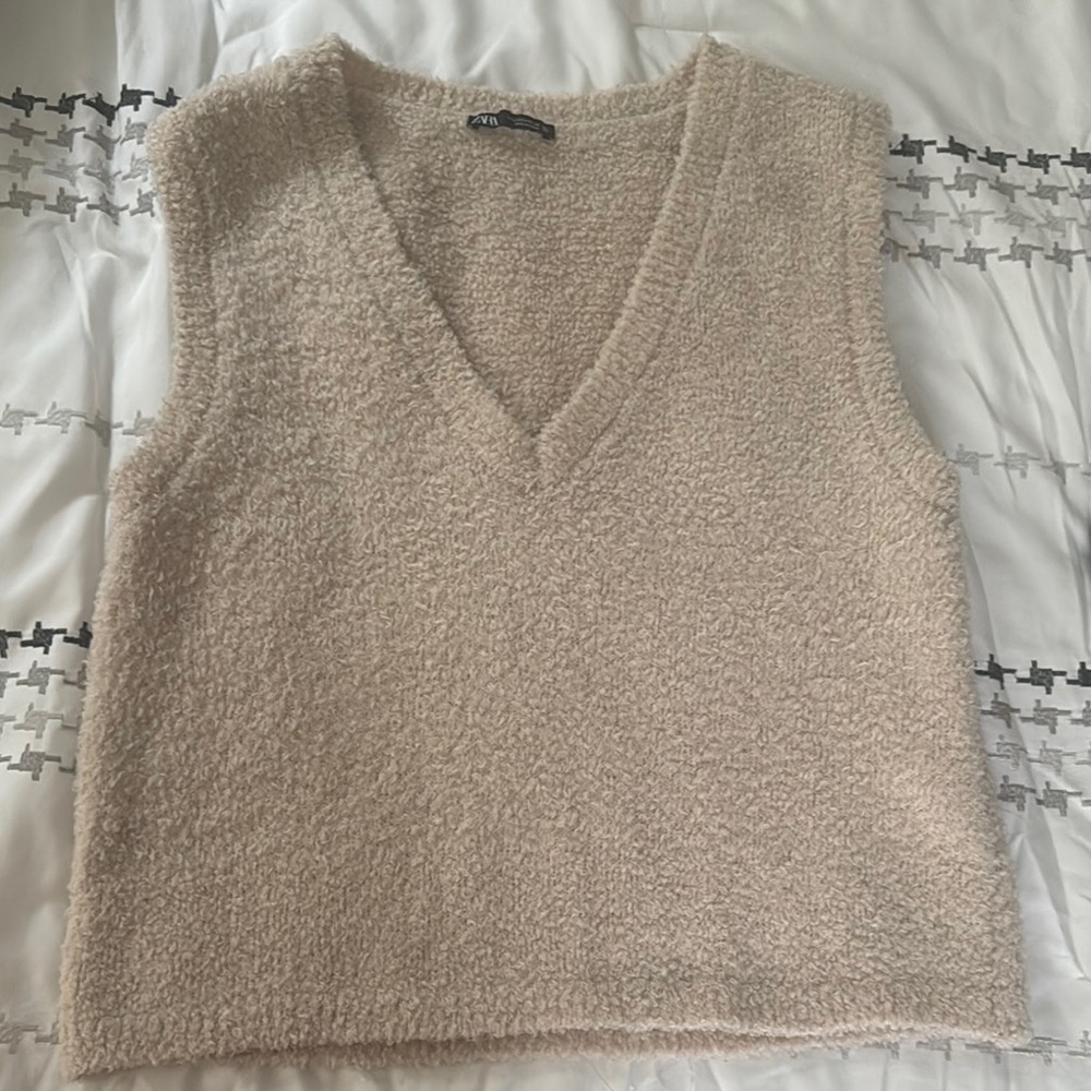 Zara Soft Beige Knit Vest